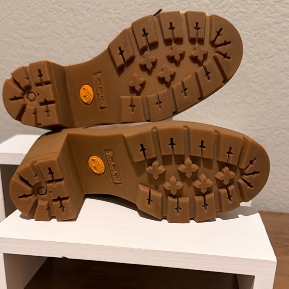 Timberland Women's Allington Heights Boot, Taupe Nubuck - Picture 3 of 4